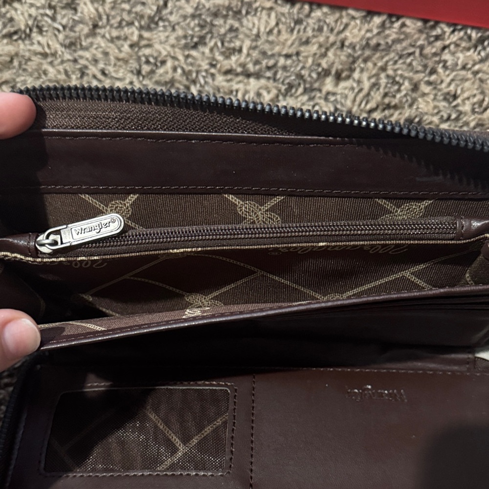 Wrangler Multicolor Patterned Wallet with Pink Trim - Picture 11 of 11
